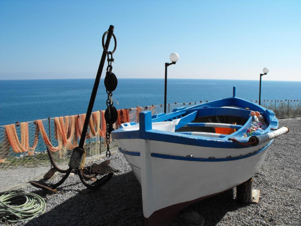 مبيت وإفطار تْشيفالو Mareblu المظهر الخارجي الصورة
